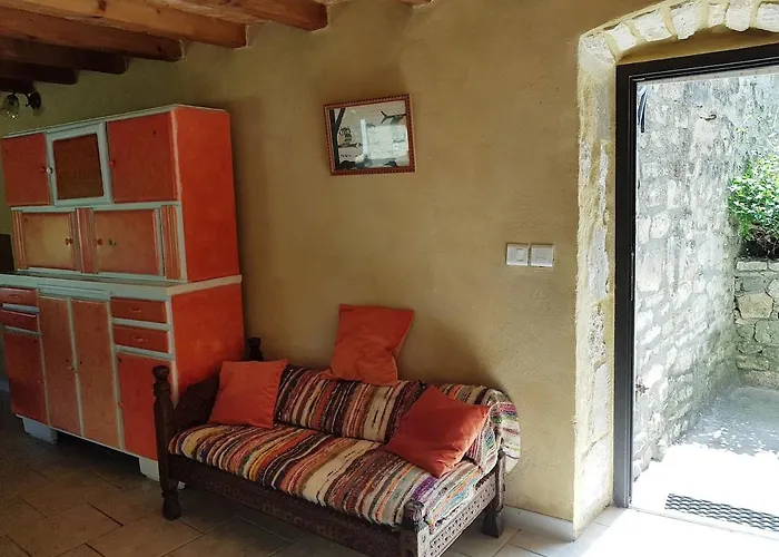 Small Village House, Bright And Quiet Ferienhaus